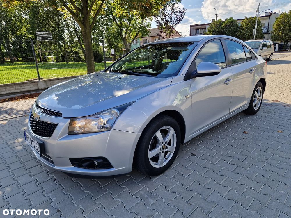 Chevrolet Cruze 1.6 LS - 1