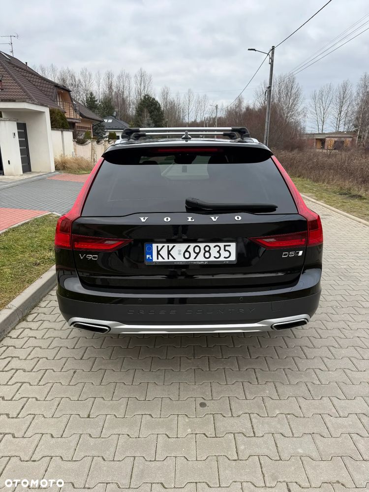 Volvo V90 D5 AWD Geartronic Momentum Pro - 10