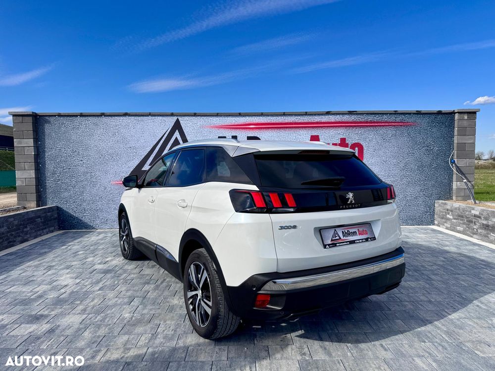 Peugeot 3008 1.2 PureTech S&S EAT8 Allure - 4