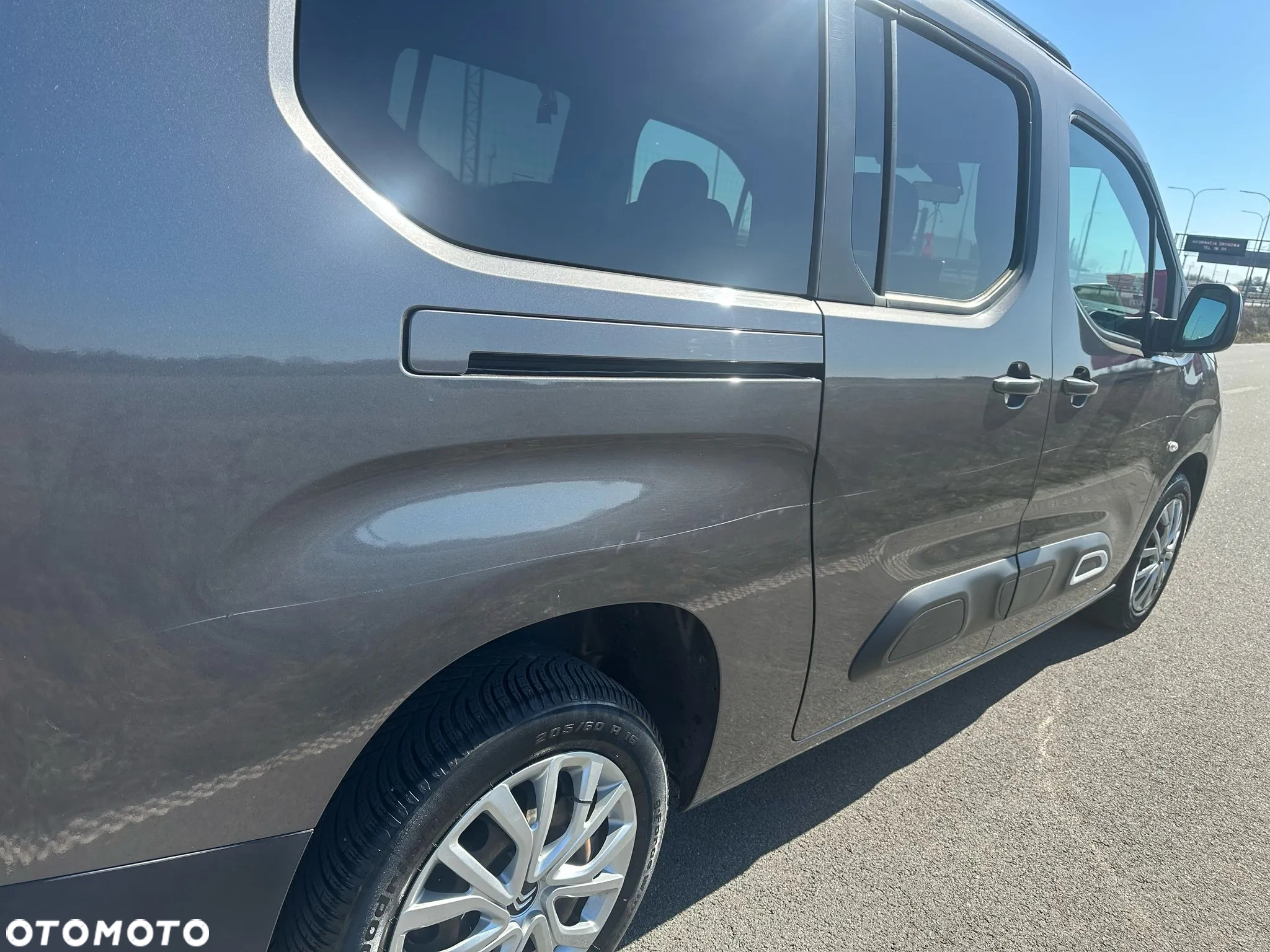 Citroën Berlingo XL 1.2 PureTech Feel S&S (7-os.) - 9