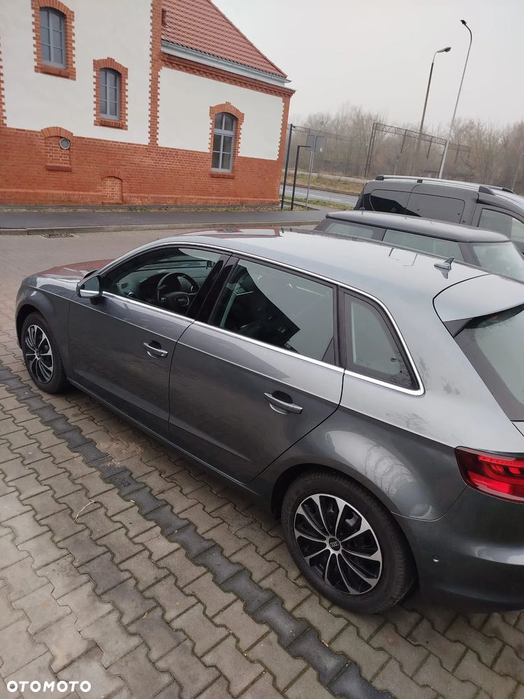 Audi A3 Sportback 1.8 TFSI Ambiente S tronic - 3