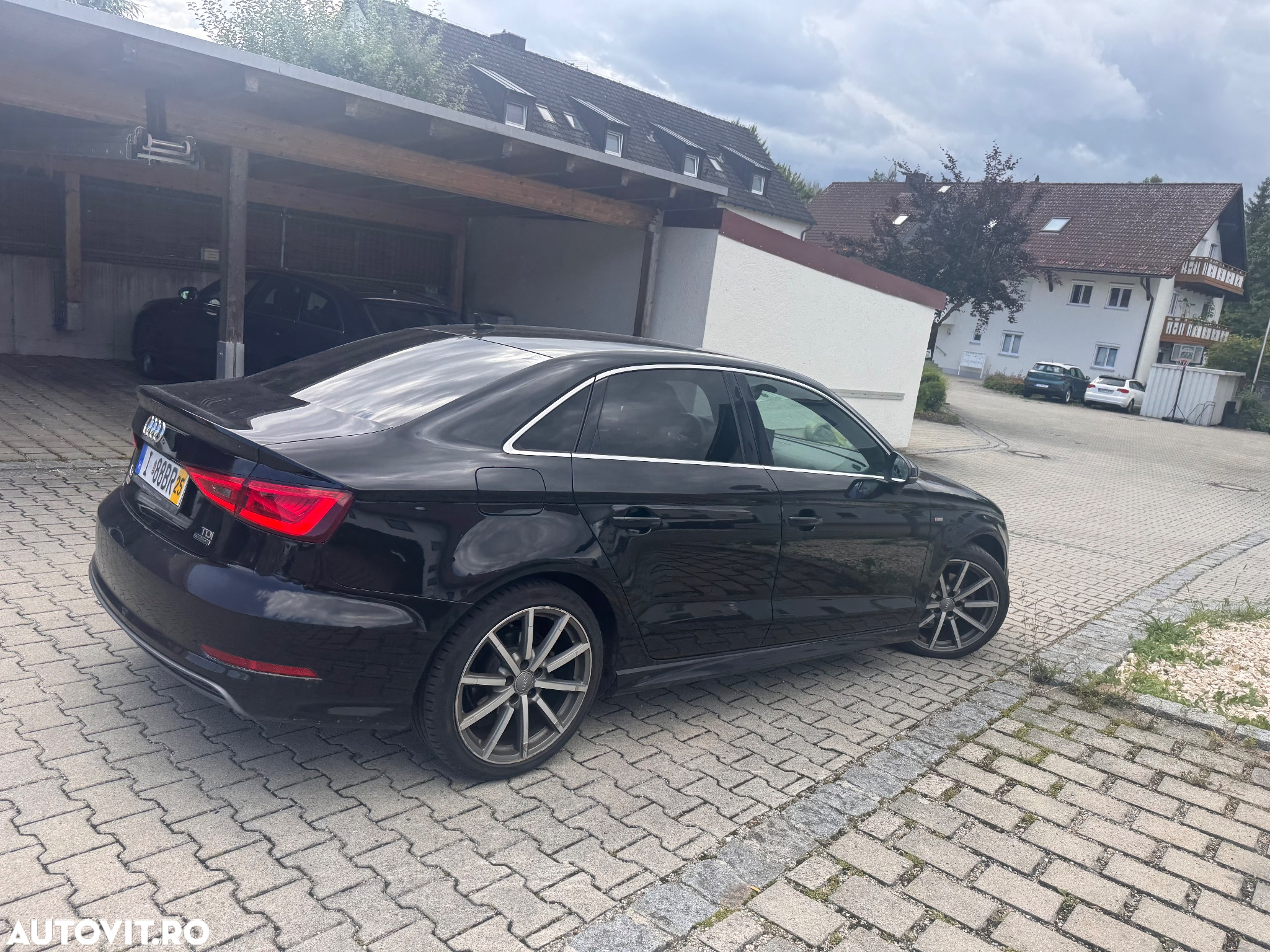 Audi A4 2.0 TDI DPF clean diesel quattro S line Sportpaket - 24