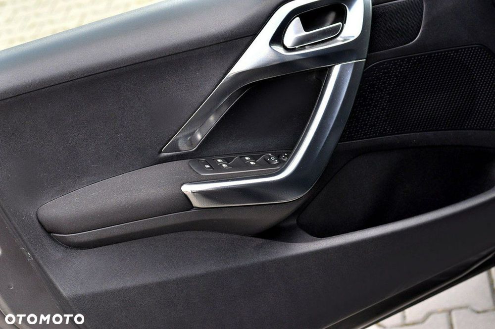 Peugeot 2008 1.2 Pure Tech GPF Allure S&S - 5