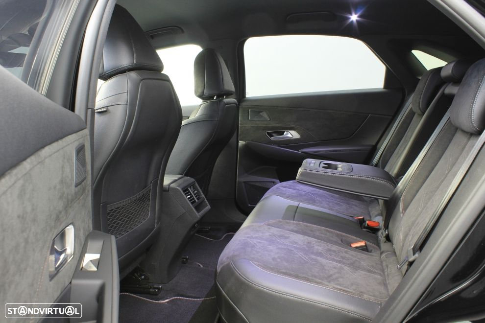 DS DS7 Crossback E-Tense Performance Line EAT8 - 26