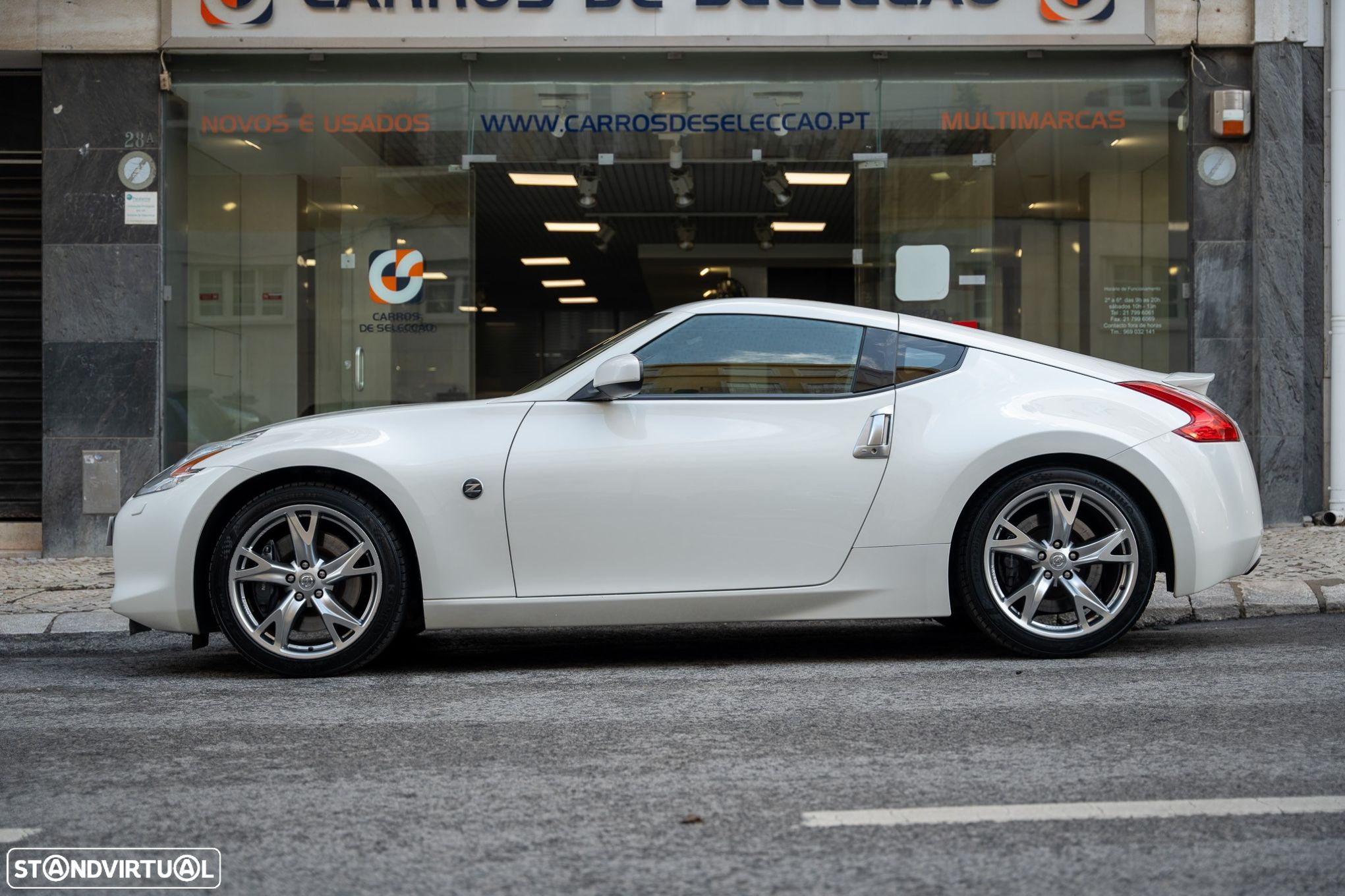 Nissan 370 Z Pack NAV+JA19 - 10