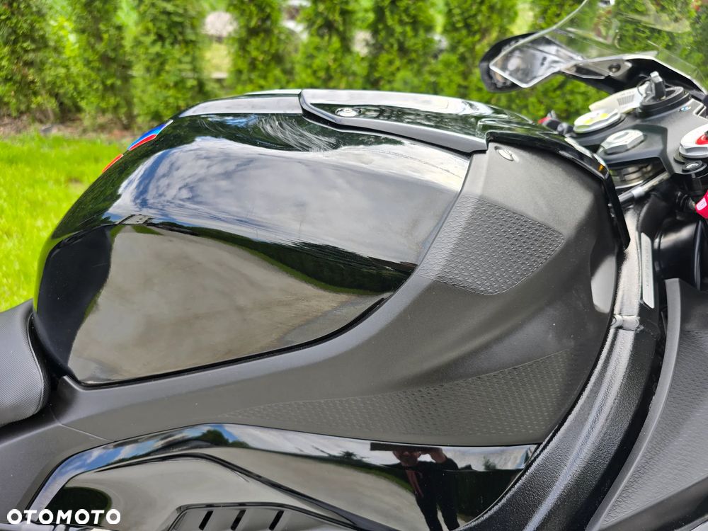 BMW S - 24