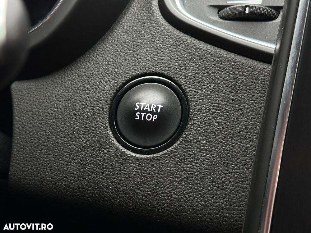 Renault Scenic BLUE dCi 120 EDC BUSINESS EDITION - 32