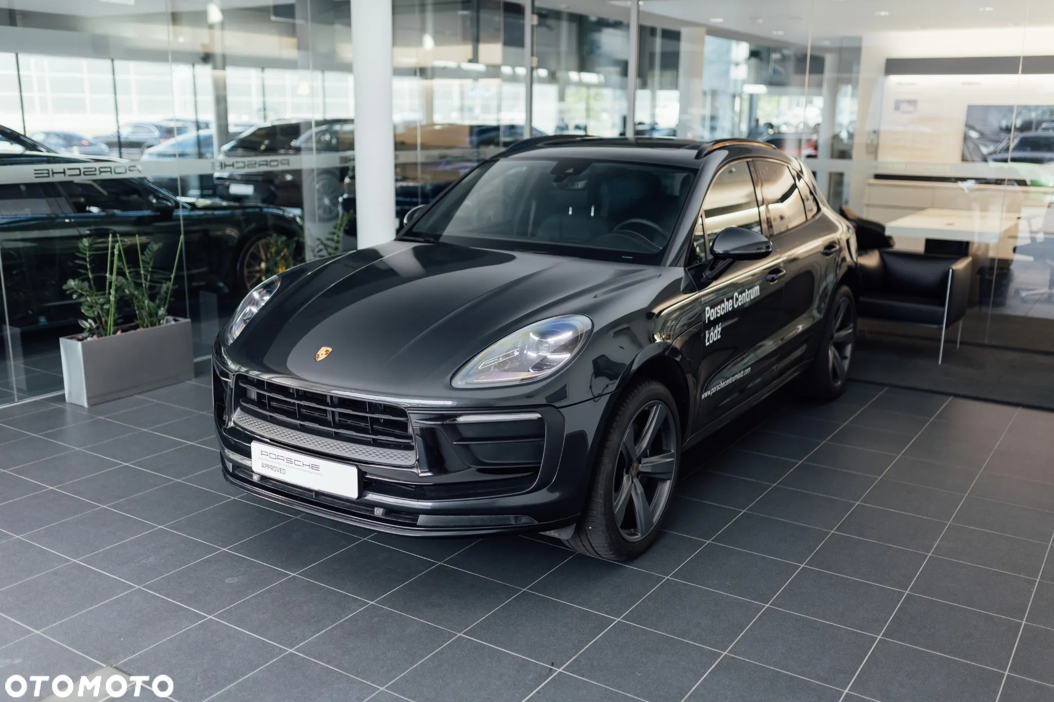 Porsche Macan Standard - 4