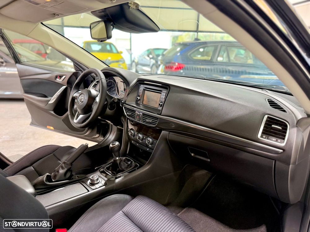 Mazda 6 2.2 SKY-D Excellence Navi - 25