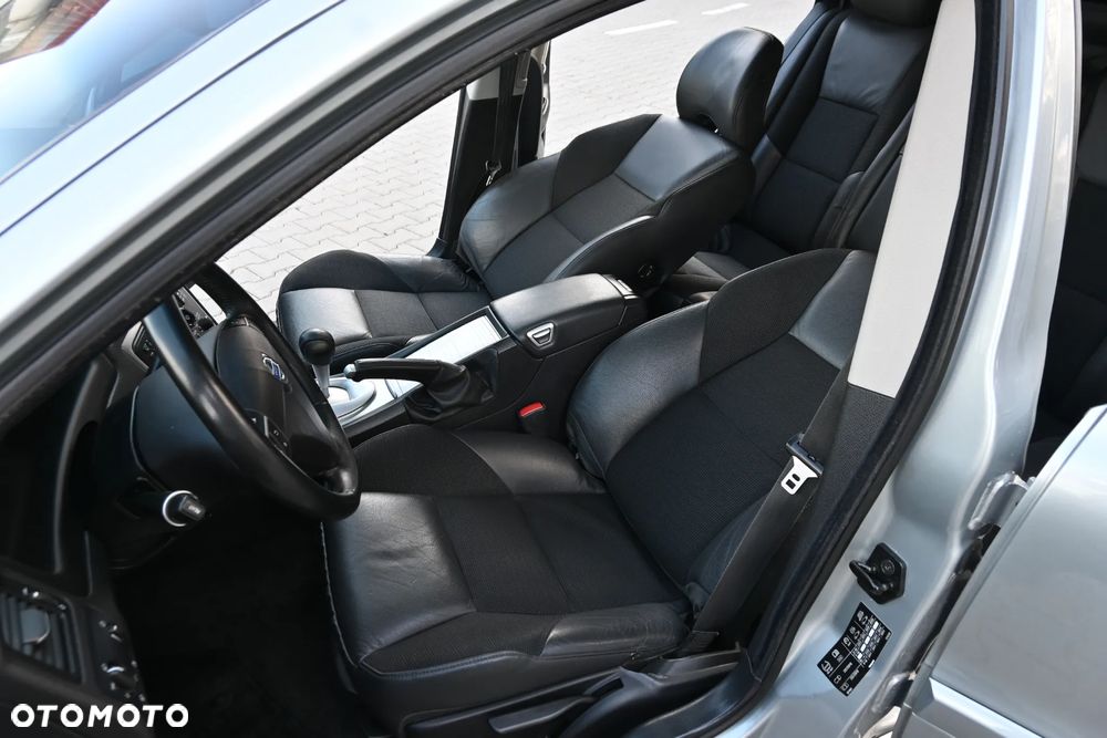 Volvo S60 2.4D5 Momentum - 32