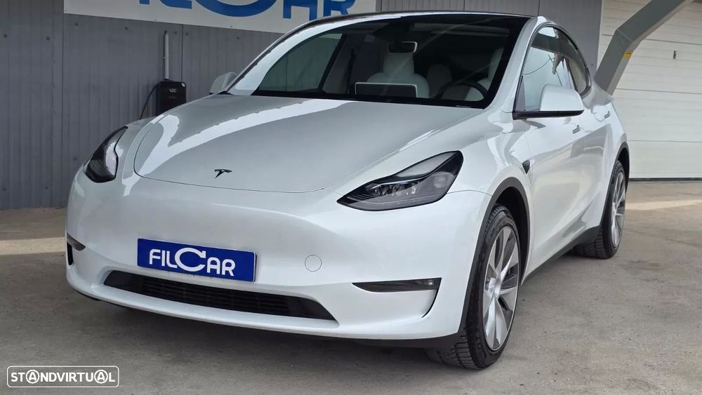 Tesla Model Y Long Range Dual Motor AWD - 2