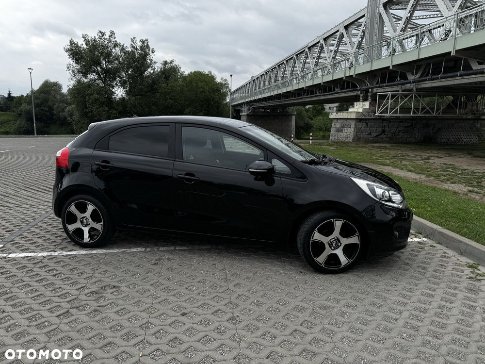 Kia Rio - 3