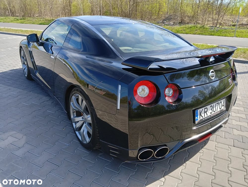 Nissan GT-R Black Edition - 10