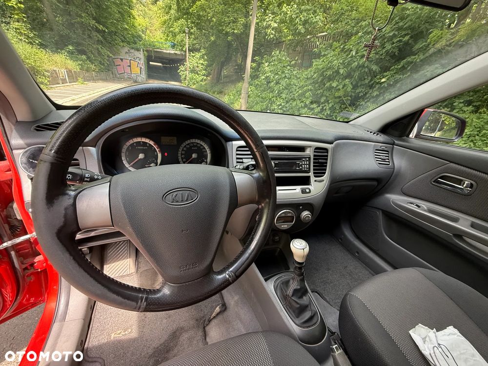 Kia Rio 1.6 Sport - 13