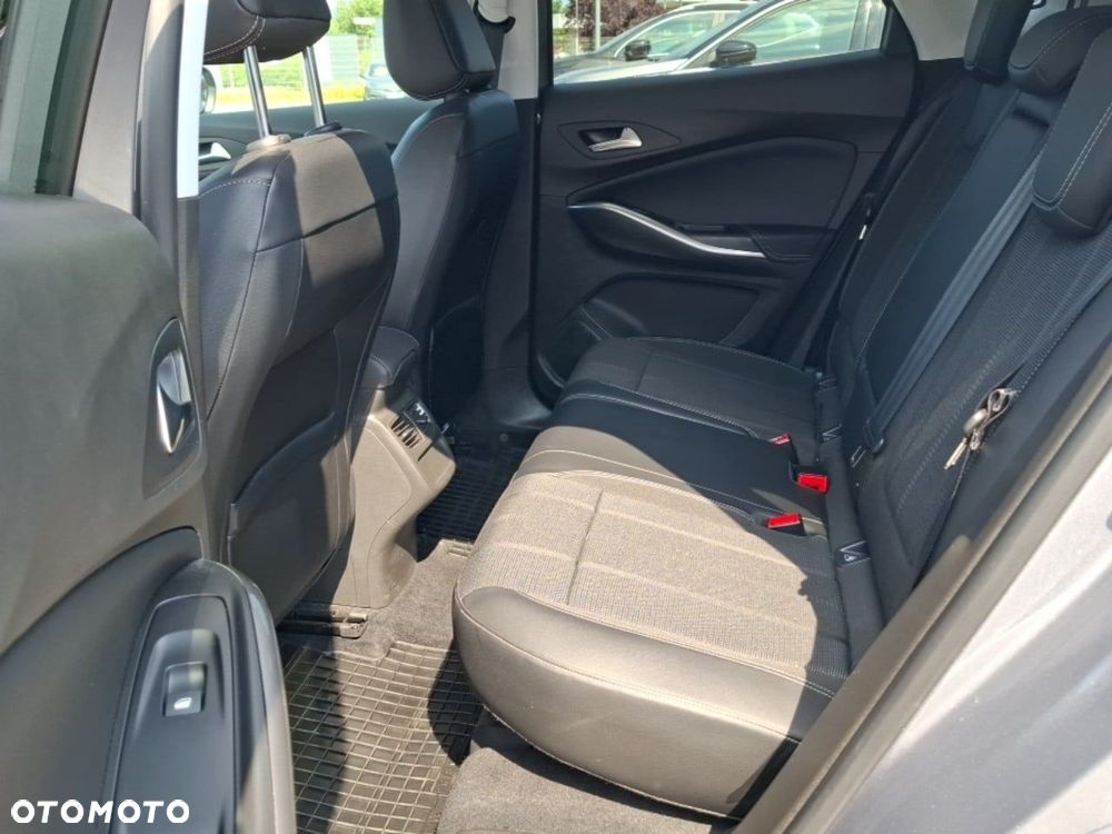 Opel Grandland 1.2 T Business Elegance S&S - 12
