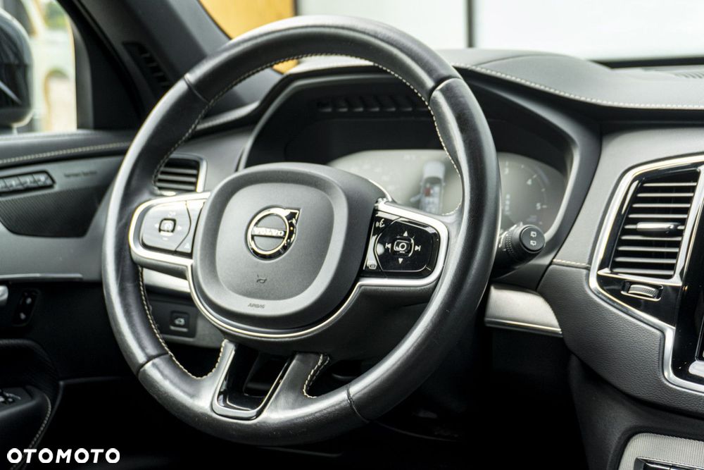 Volvo XC 90 - 13