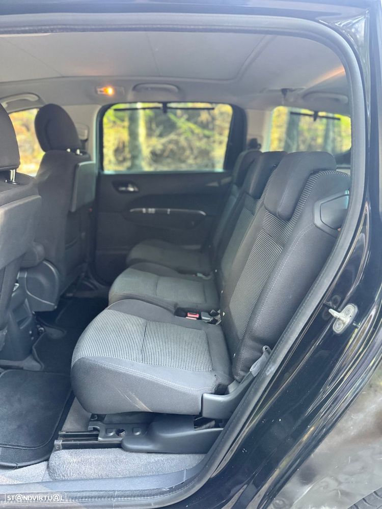 Peugeot 5008 1.6 HDi 7L Allure - 18