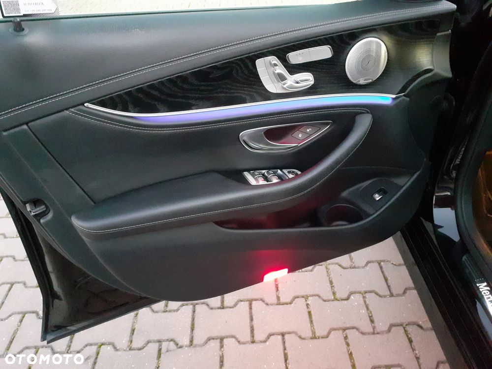 Mercedes-Benz Klasa E 220 d 4-Matic AMG - 21