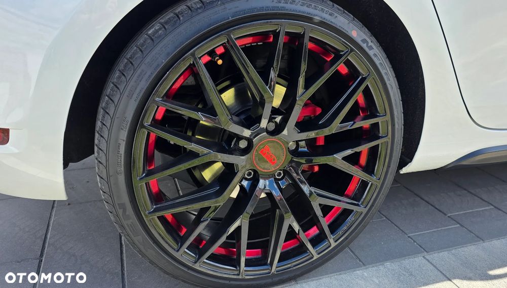 Volkswagen Golf 2.0 GTI DSG adidas - 5