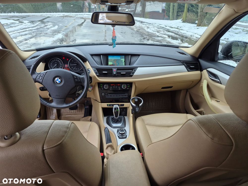 BMW X1 xDrive18d - 10