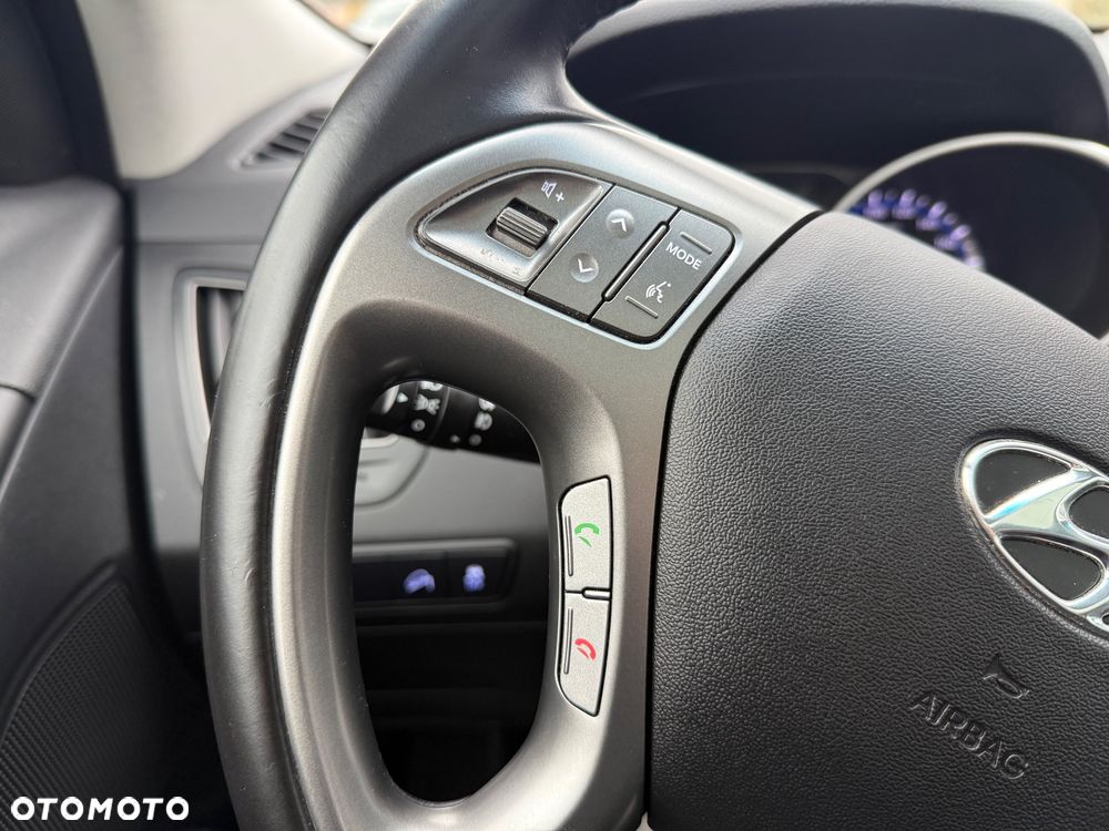 Hyundai ix35 blue 1.6 2WD Finale Gold - 20