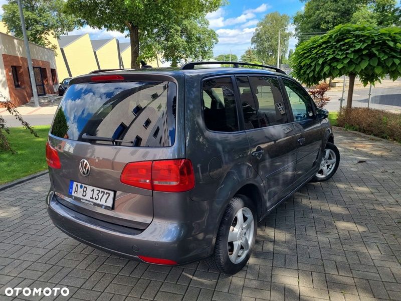 Volkswagen Touran 2.0 TDI Highline - 6