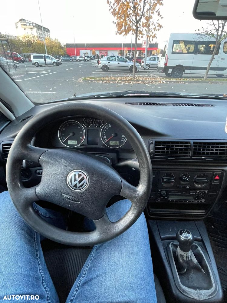 Volkswagen Passat - 8