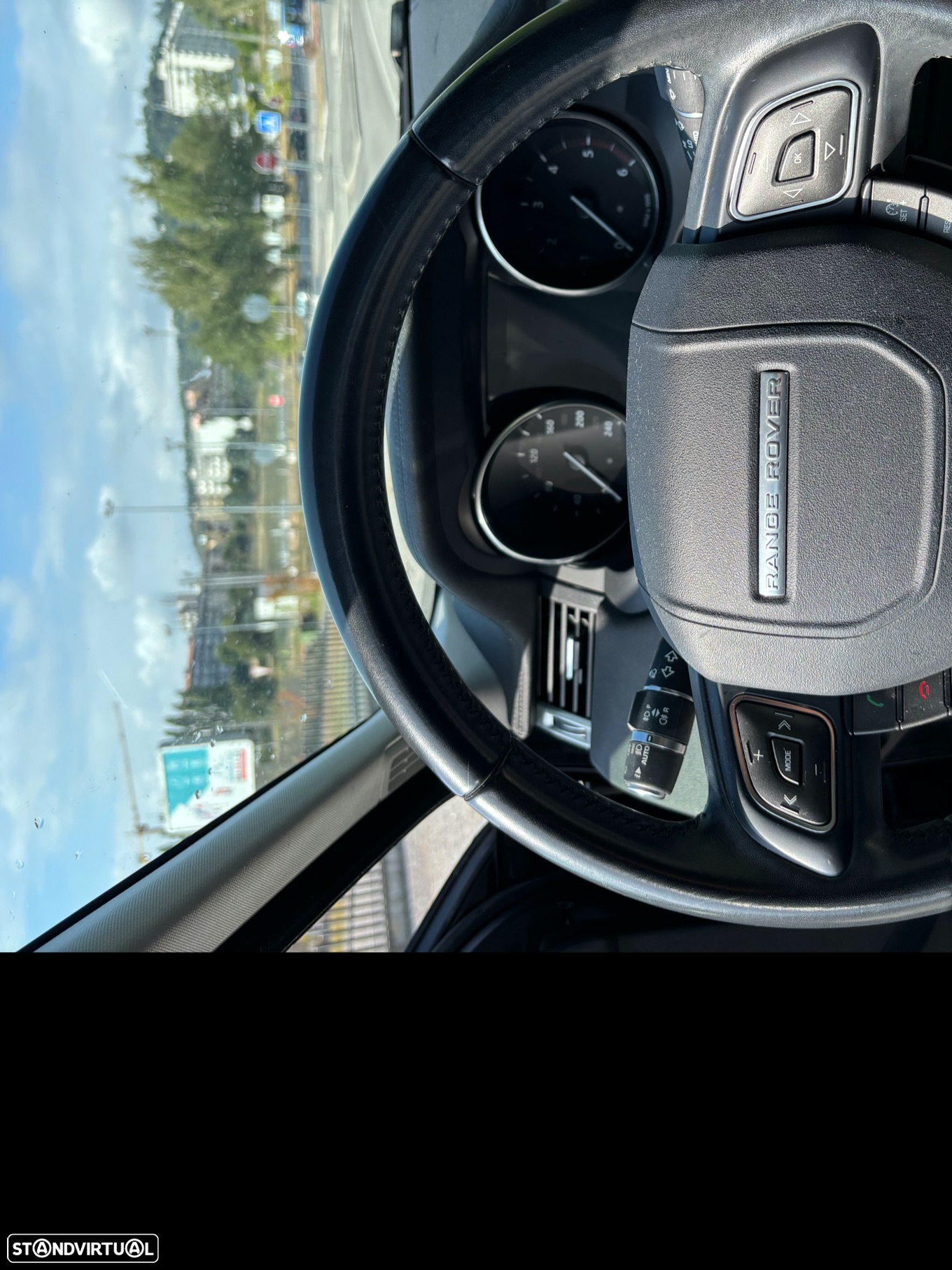 Land Rover Range Rover Evoque 2.0 eD4 SE Dynamic - 13