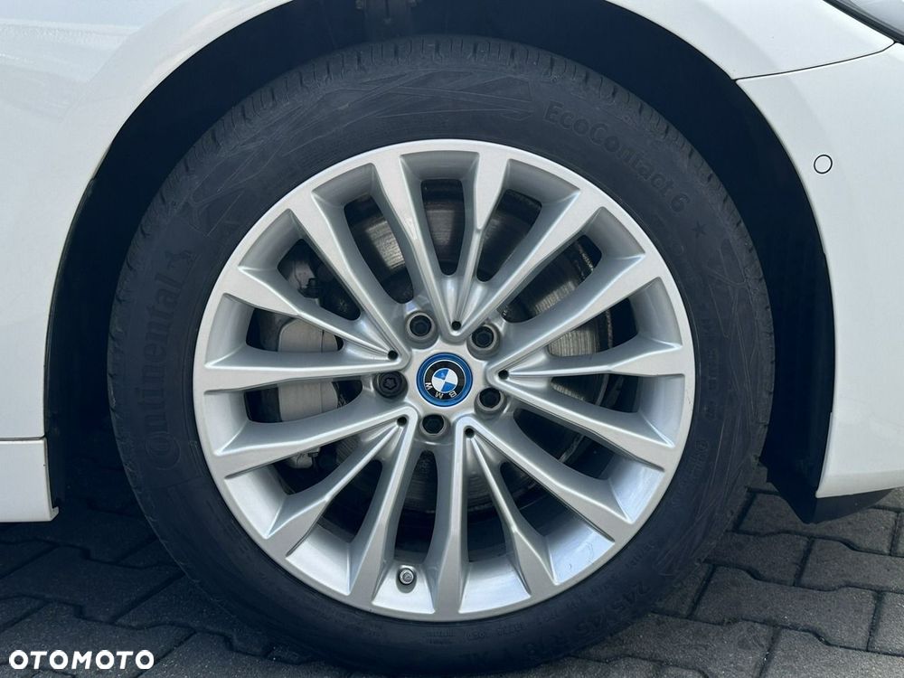 BMW Seria 5 530e xDrive Luxury Line - 17