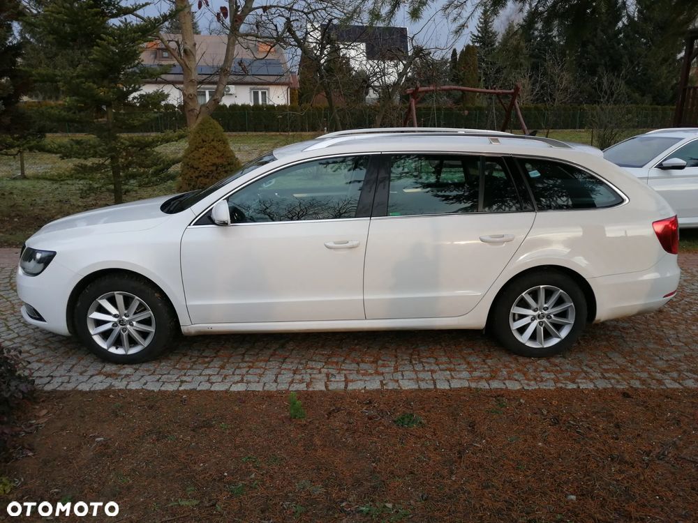 Skoda Superb 2.0 TDI Ambition - 3