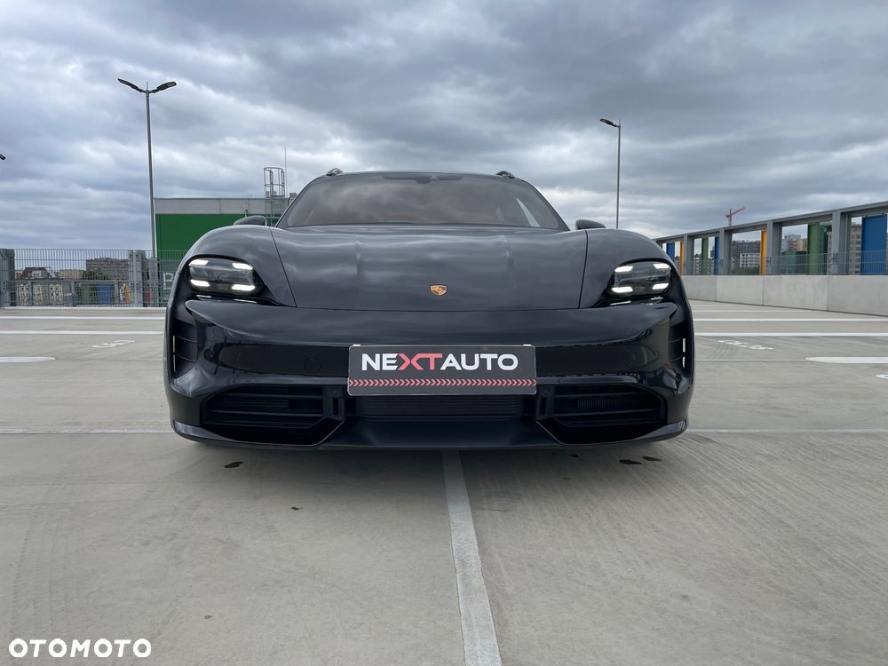 Porsche Taycan Turbo - 6
