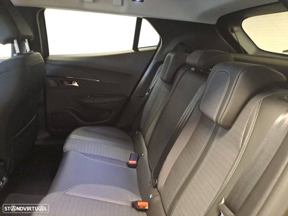 Peugeot 2008 1.2 PureTech Allure - 9