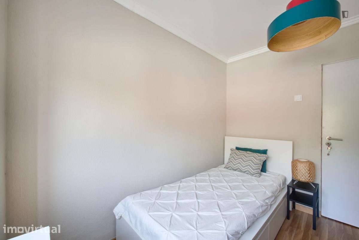 Quarto - localizado em Arroios Lisbon - Grande imagem: 4/12