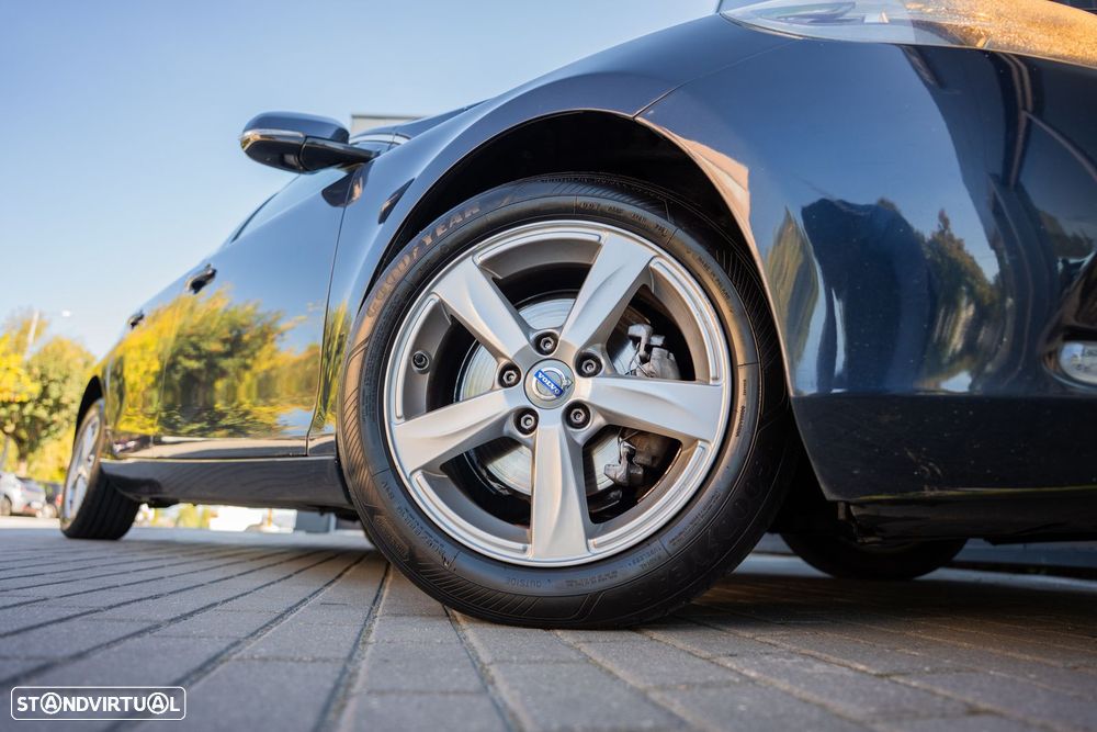 Volvo V40 D2 Momentum - 23