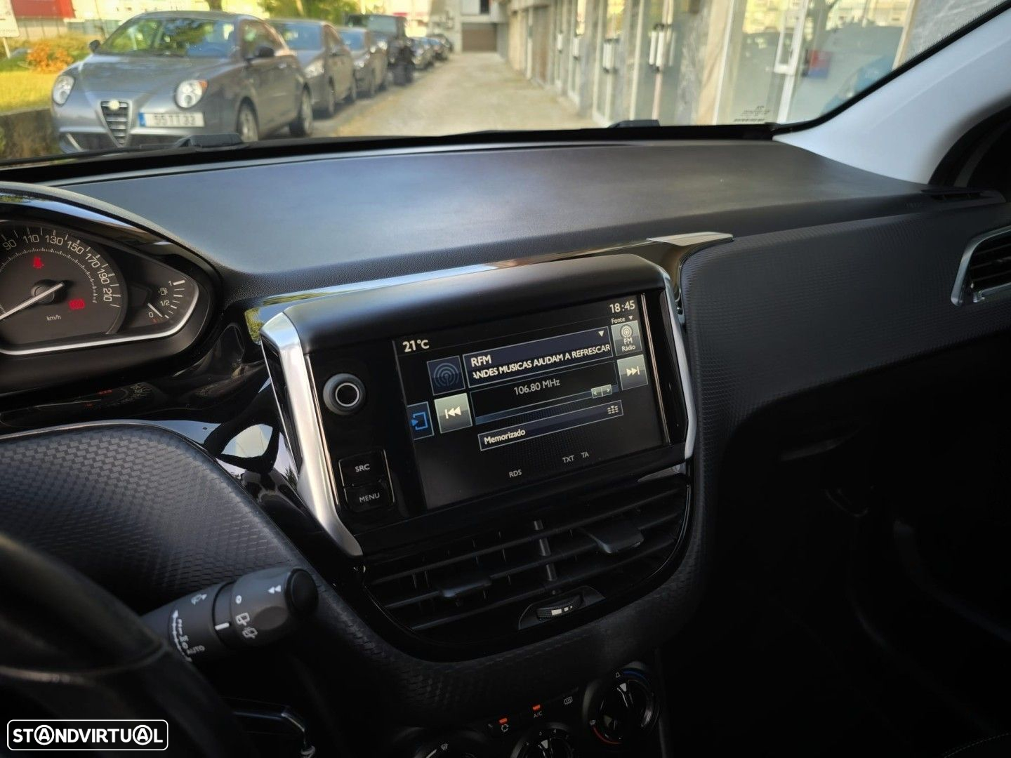 Peugeot 208 1.2 PureTech Style - 22