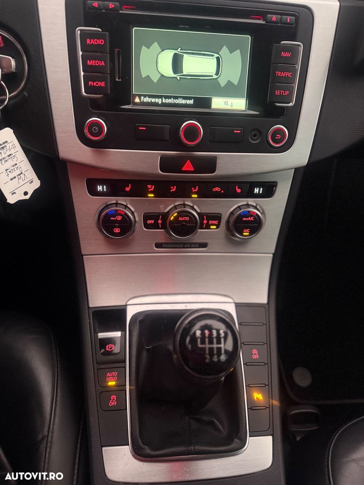 Volkswagen Passat 2.0 TDI BlueMotion Technology Business Edition - 10