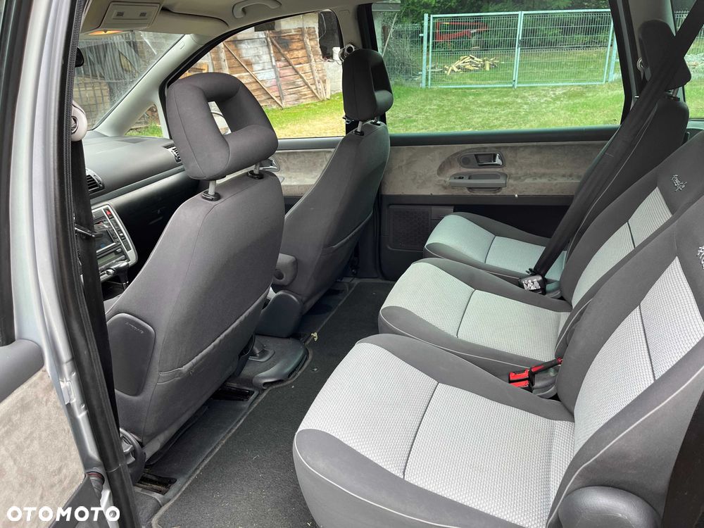 Volkswagen Sharan - 8