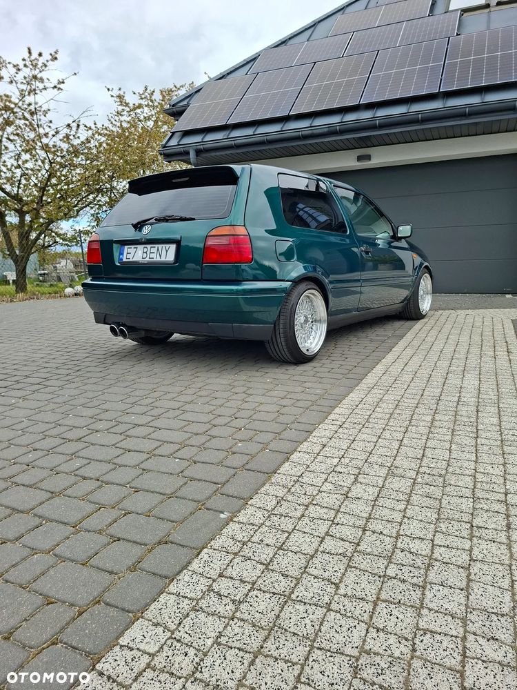 Volkswagen Golf - 20