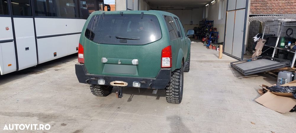 Nissan Pathfinder - 6
