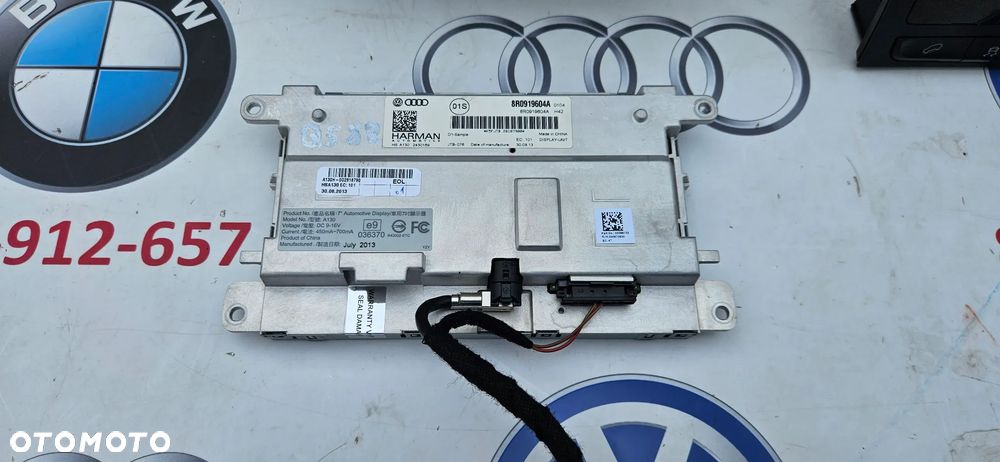 Audi Q5 8R EKRAN WYŚWIETLACZ MONITOR MMI NAWIGACJI 8R0919604A  JEDNOSTKA STACJA MULTIMEDIA MMI HARMAN 8R1035746D  TUNER RADIA MMI  4G0035082G  STEROWNIK KAMERY COFANIA 8R0907441A  STELAŻ MODULÓW 8R0035209B - 3