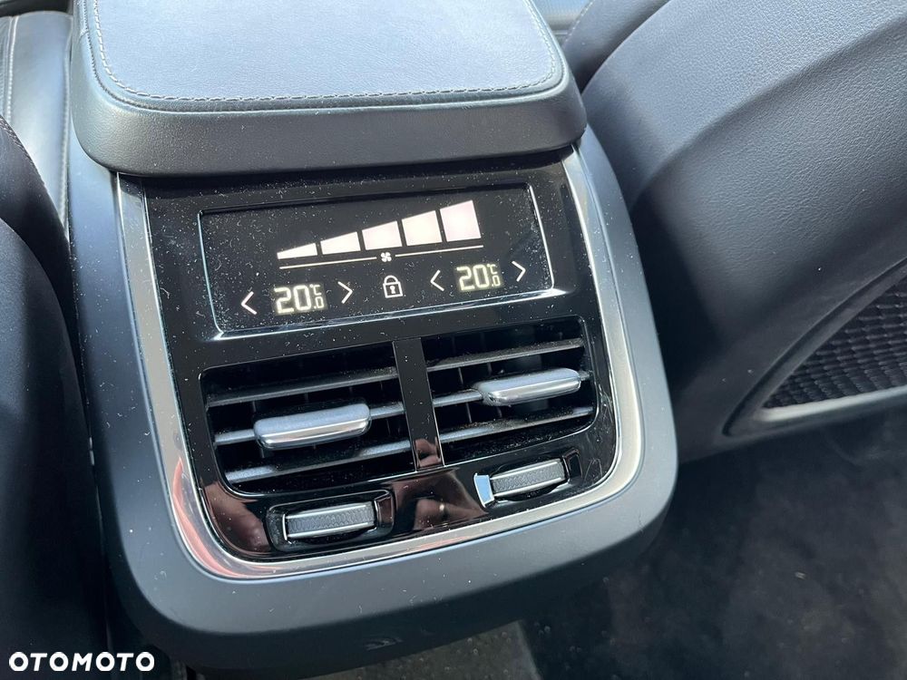 Volvo XC 90 - 35