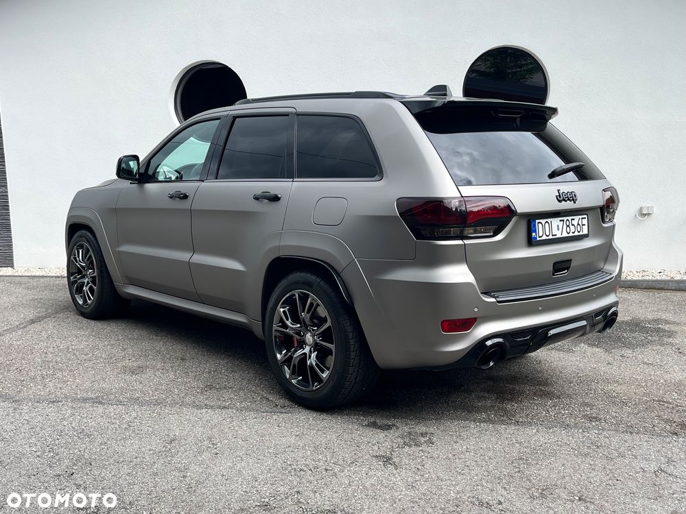 Jeep Grand Cherokee SRT - 5