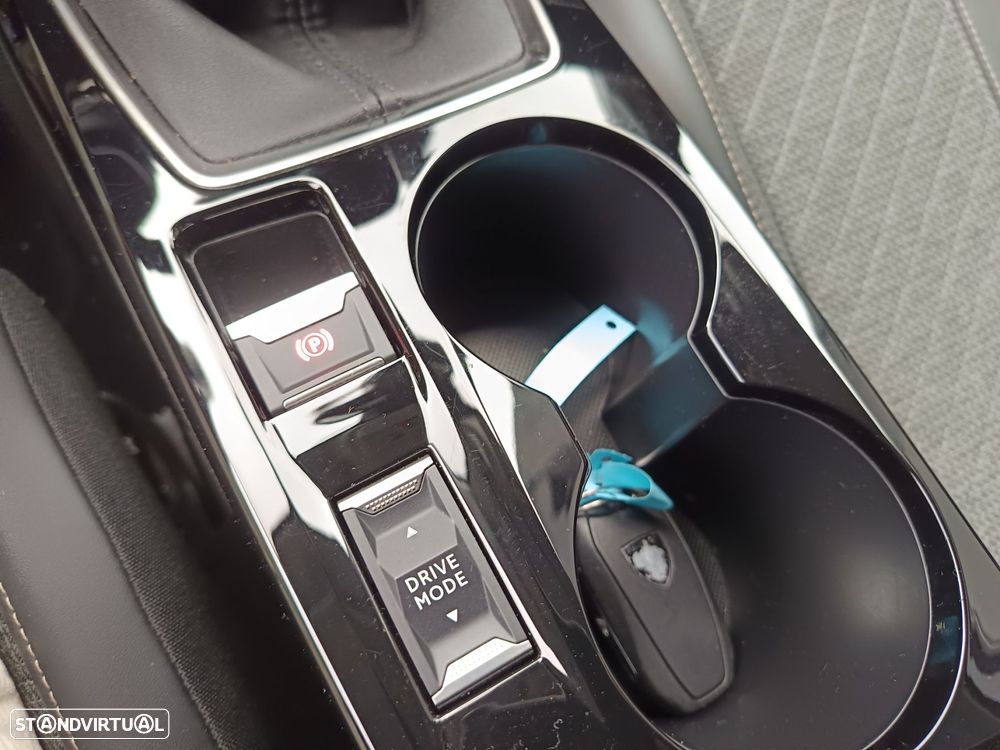 Peugeot 208 PureTech 100 Allure Pack - 17