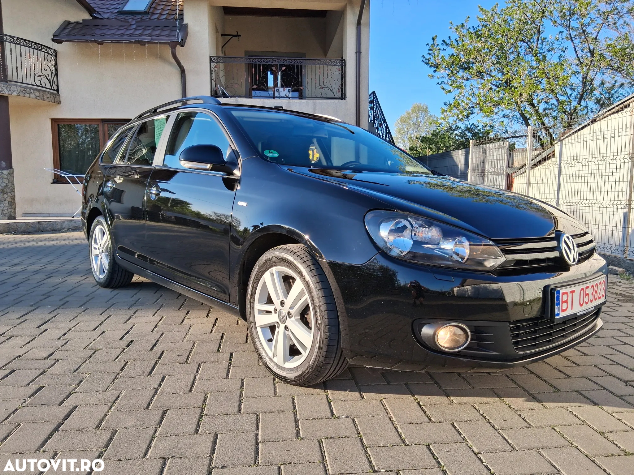 Volkswagen Golf 2.0 TDI DPF DSG MATCH - 2