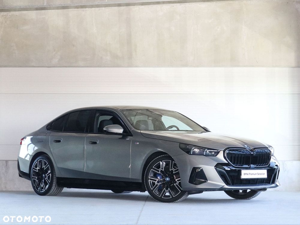 BMW Seria 5 550e xDrive PHEV M Sport - 11