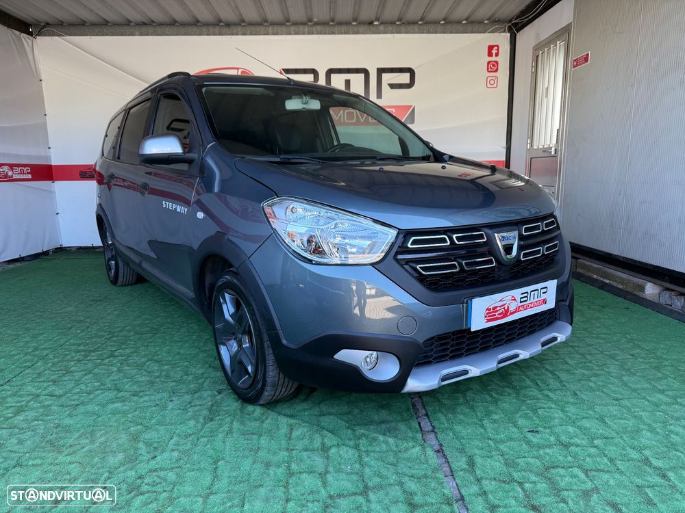 Dacia Lodgy dCi 110 Stepway - 1