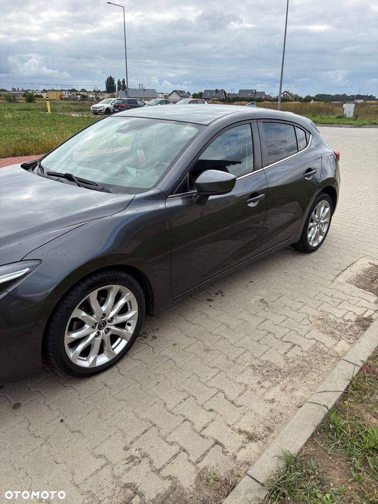 Mazda 3 2017 photo 2
