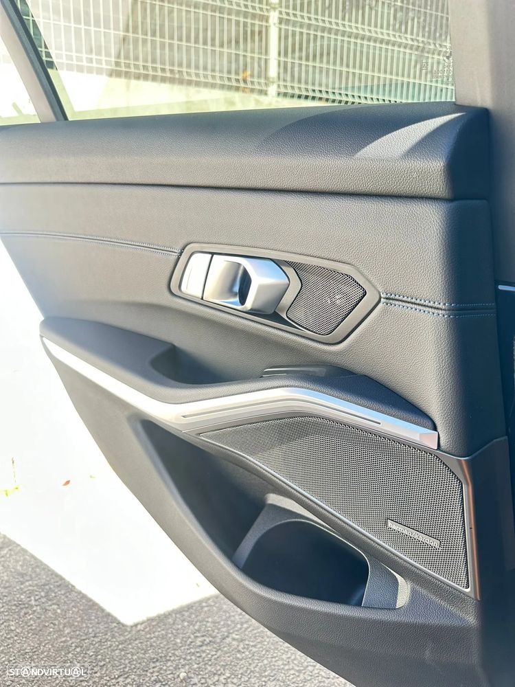 BMW 330 e Pack M Auto - 14