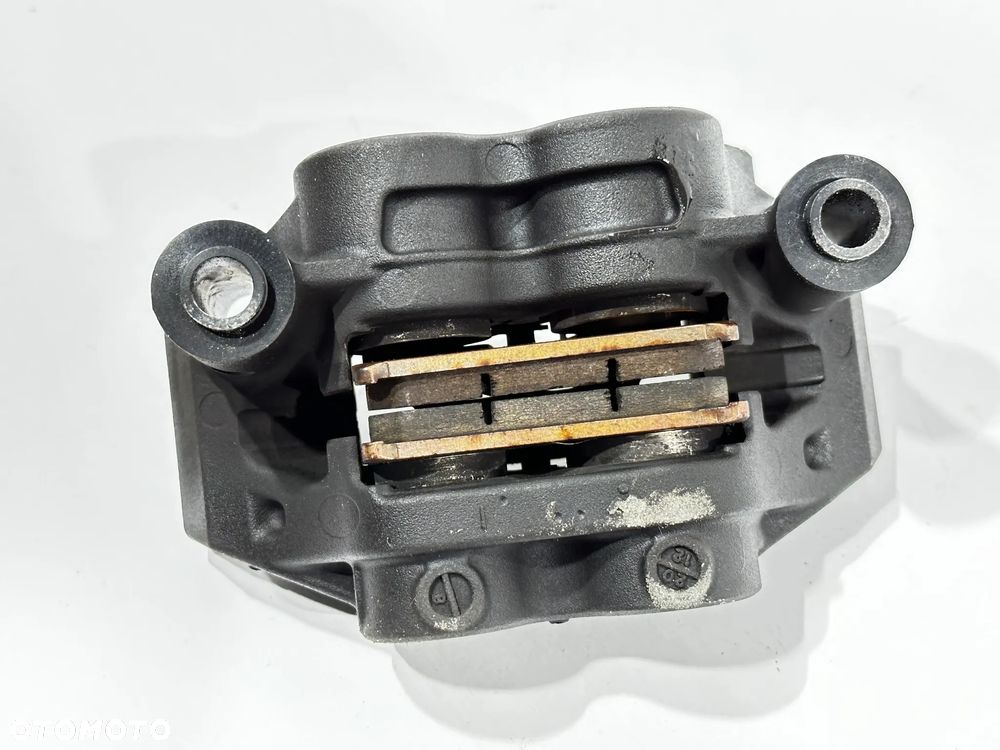 Zacisk hamulca przód Yamaha T-Max 560 530 20-23r - 5