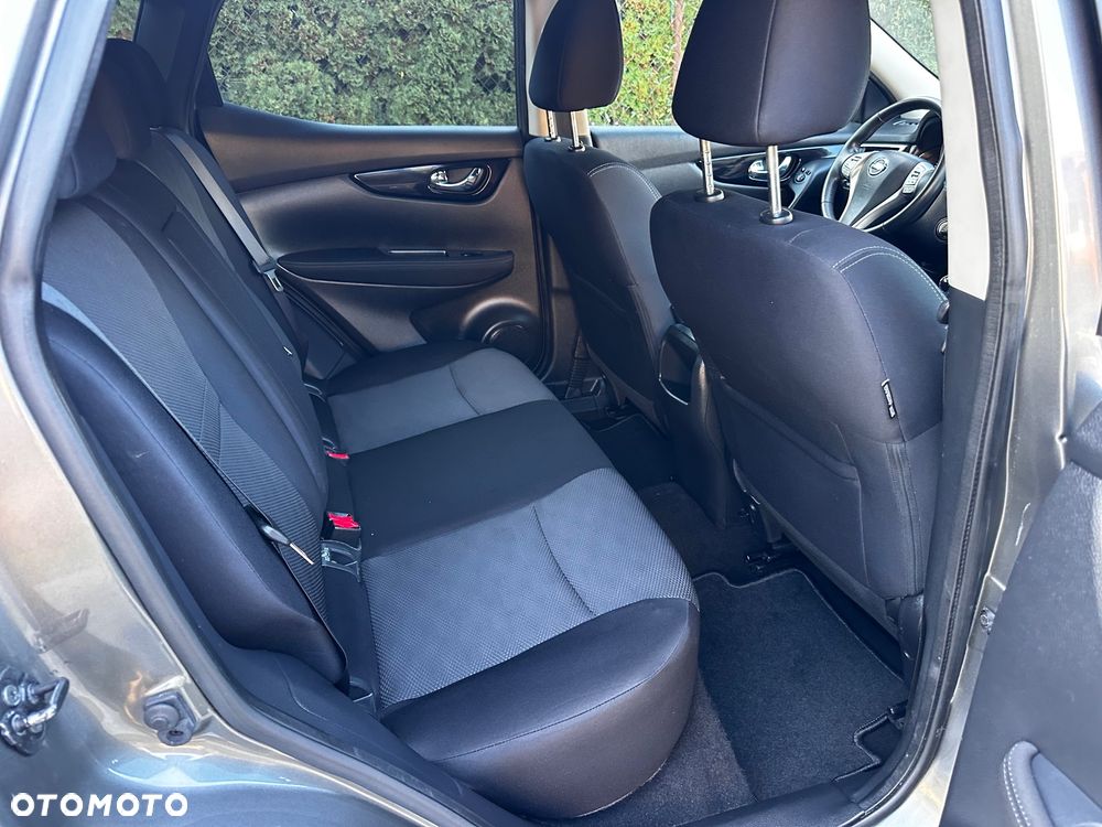 Nissan Qashqai 1.2 DIG-T Acenta EU6 - 26